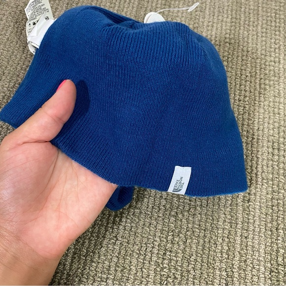 NEW North Face Infant Reversible Beanie & Mitten Set - Hero Blue - Picture 7 of 8